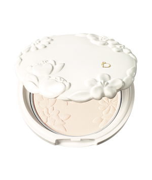 Shiseido BENEFIQUE Pressed Powder Luminizing with Hyaluronic Acid